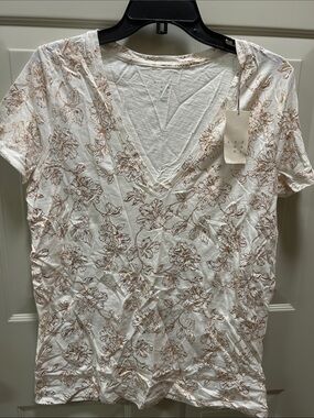 a new day Cream Short Sleeve V-Neck Floral Tee